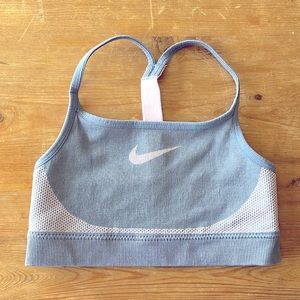 Nike girl sports bra